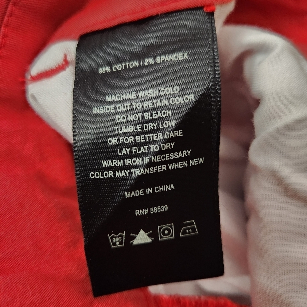 3/$25 Kut from the Kloth size 8 red Capri length red pants - Picture 11 of 13
